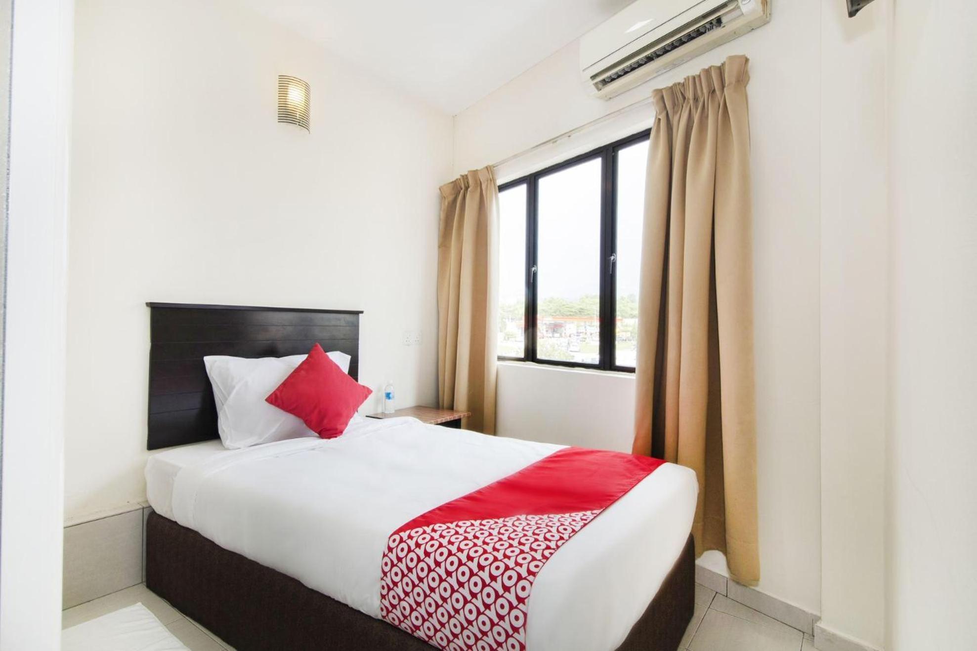 Oyo 91130 Hotel 91 Bukit Mewah Kajang Bagian luar foto